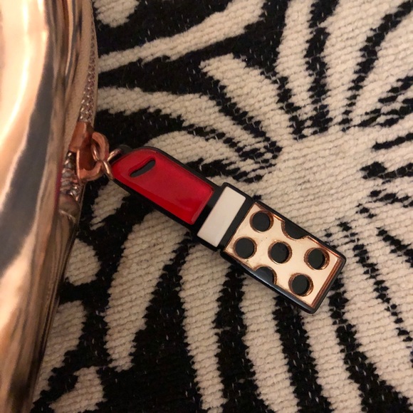 ULTA makeup bag 💋 ✨ - Picture 2 of 4